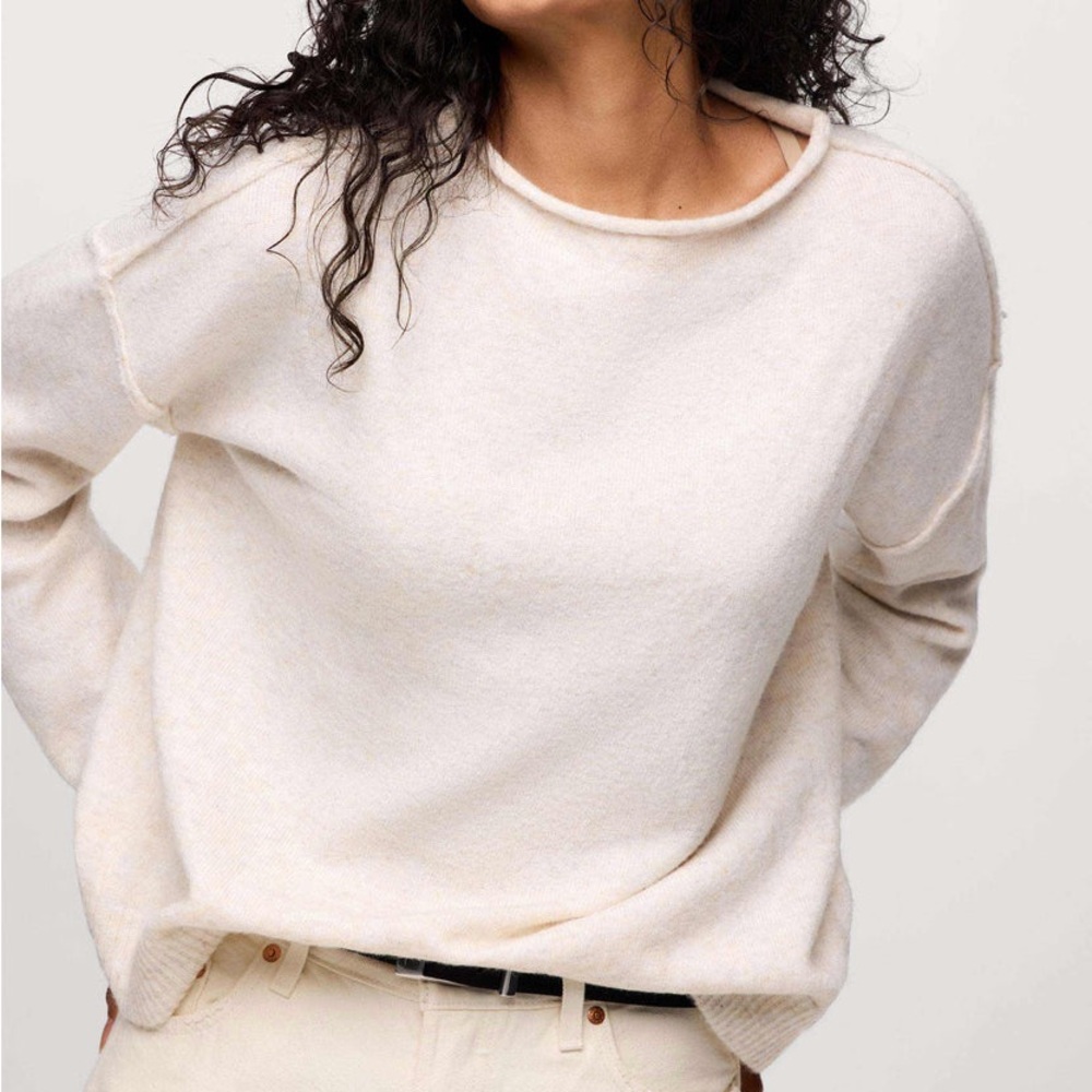 nuuds Women's Soft Cream Crew Neck Sweater